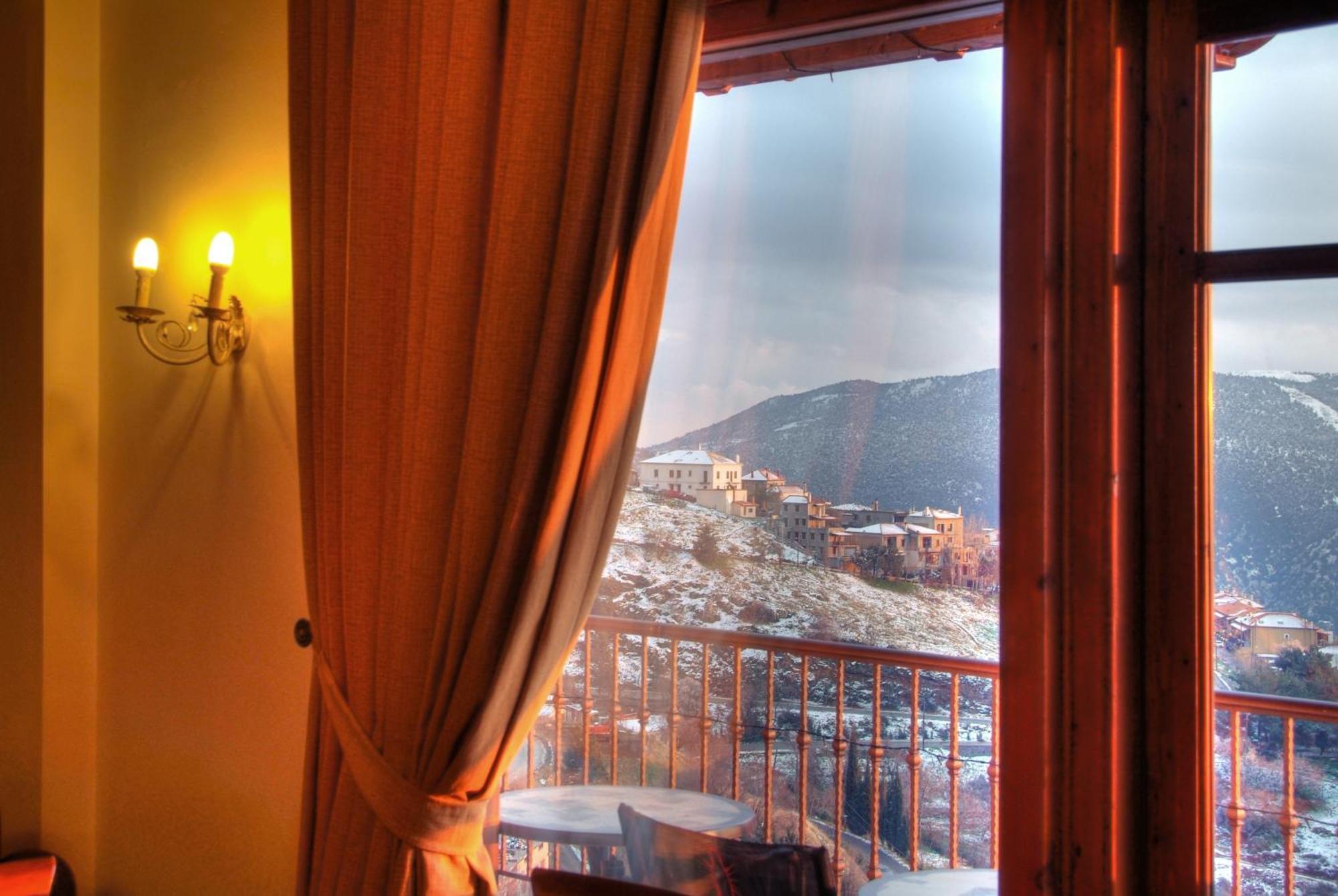 Alpen House Hotel & Suites Arachova Dış mekan fotoğraf